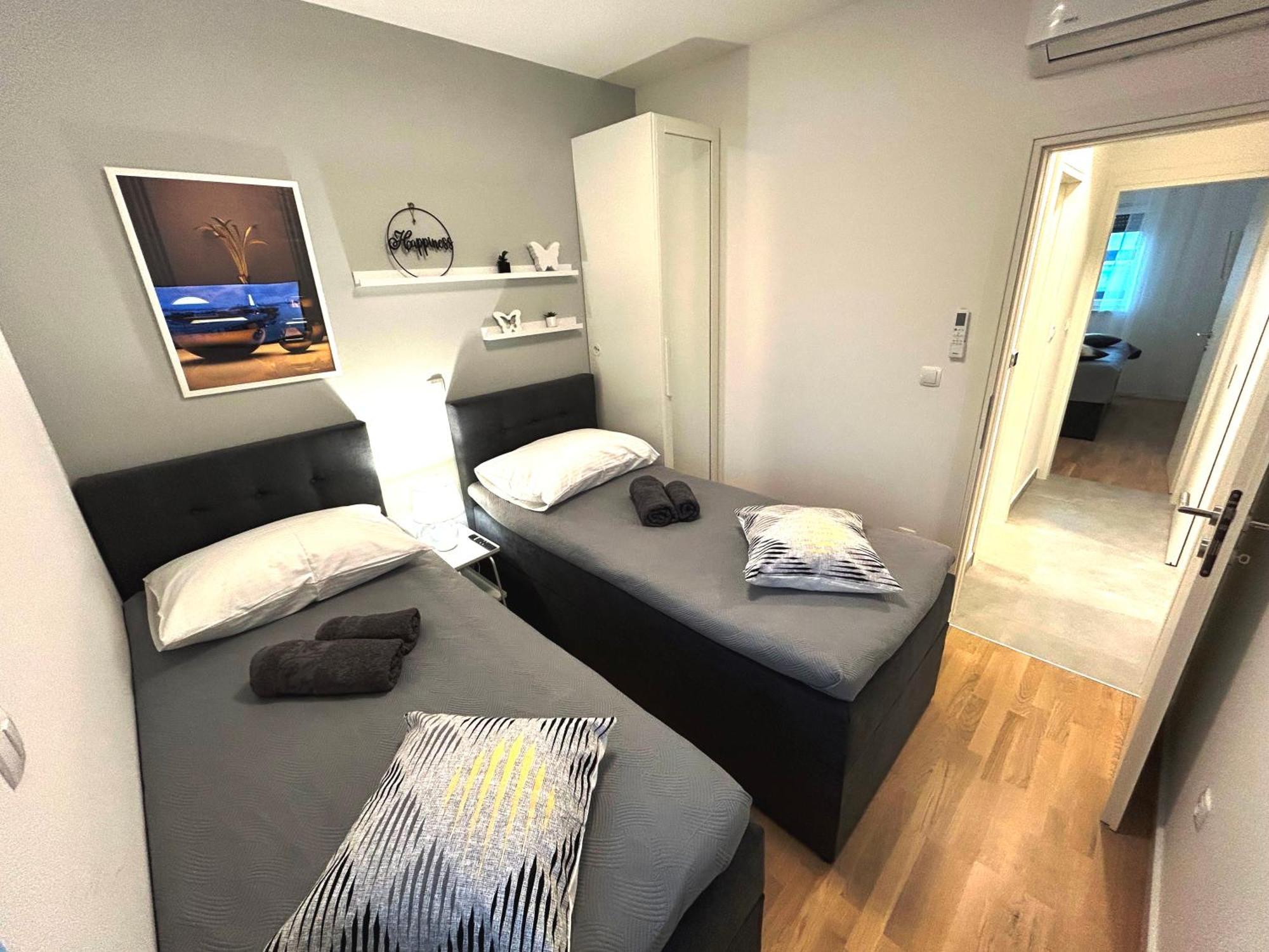Apartments Town 2 Trogir Bagian luar foto
